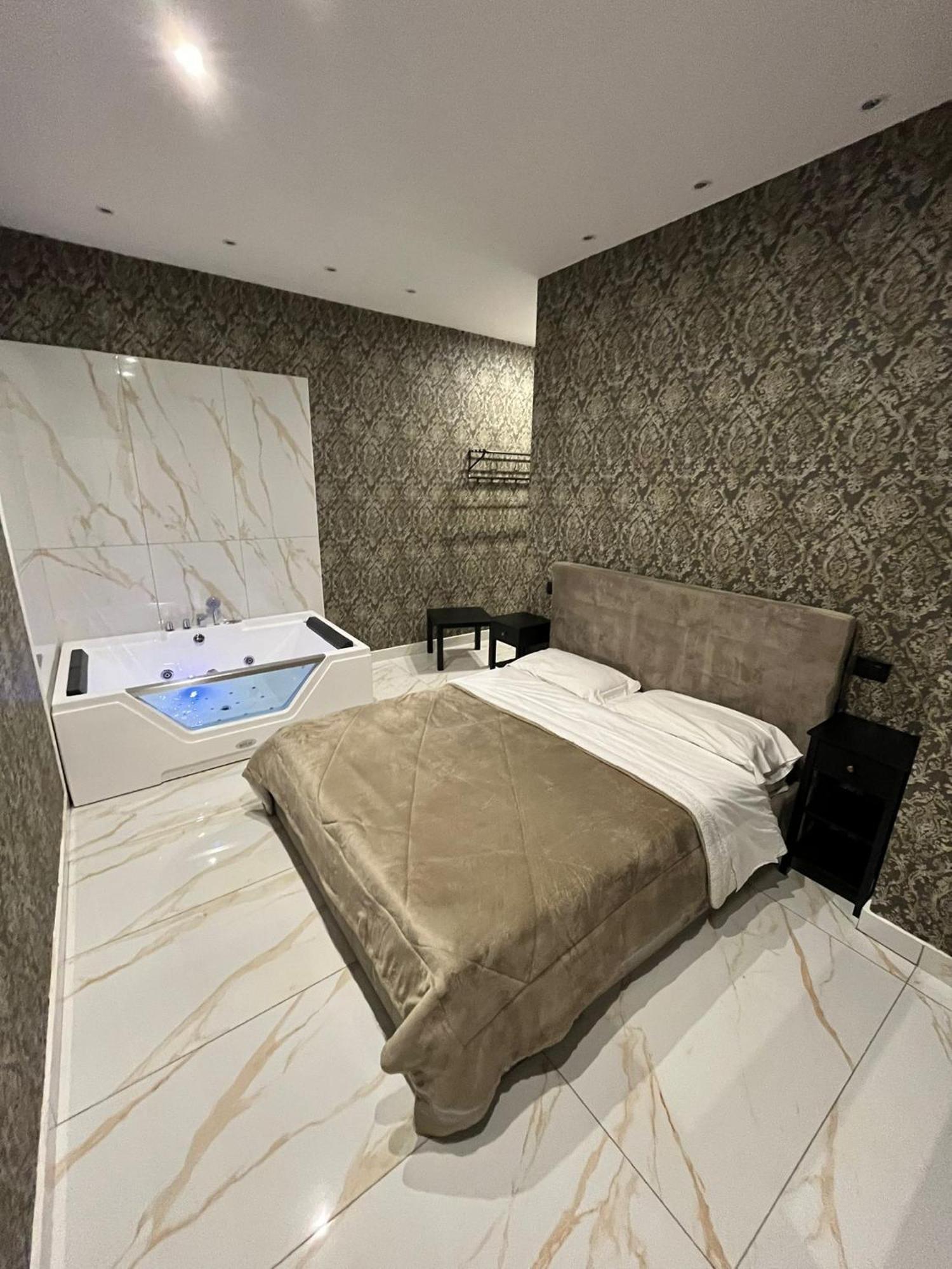Life Hotel Casalnuovo Di Napoli Zewnętrze zdjęcie